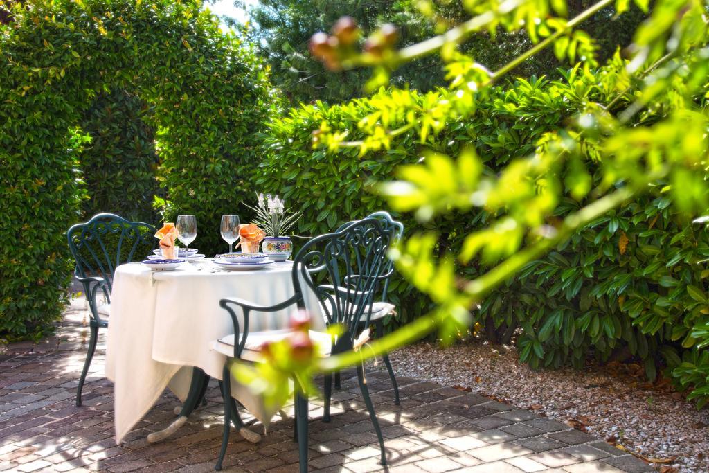 Hotel Villa Leri Monte Colombo Luaran gambar