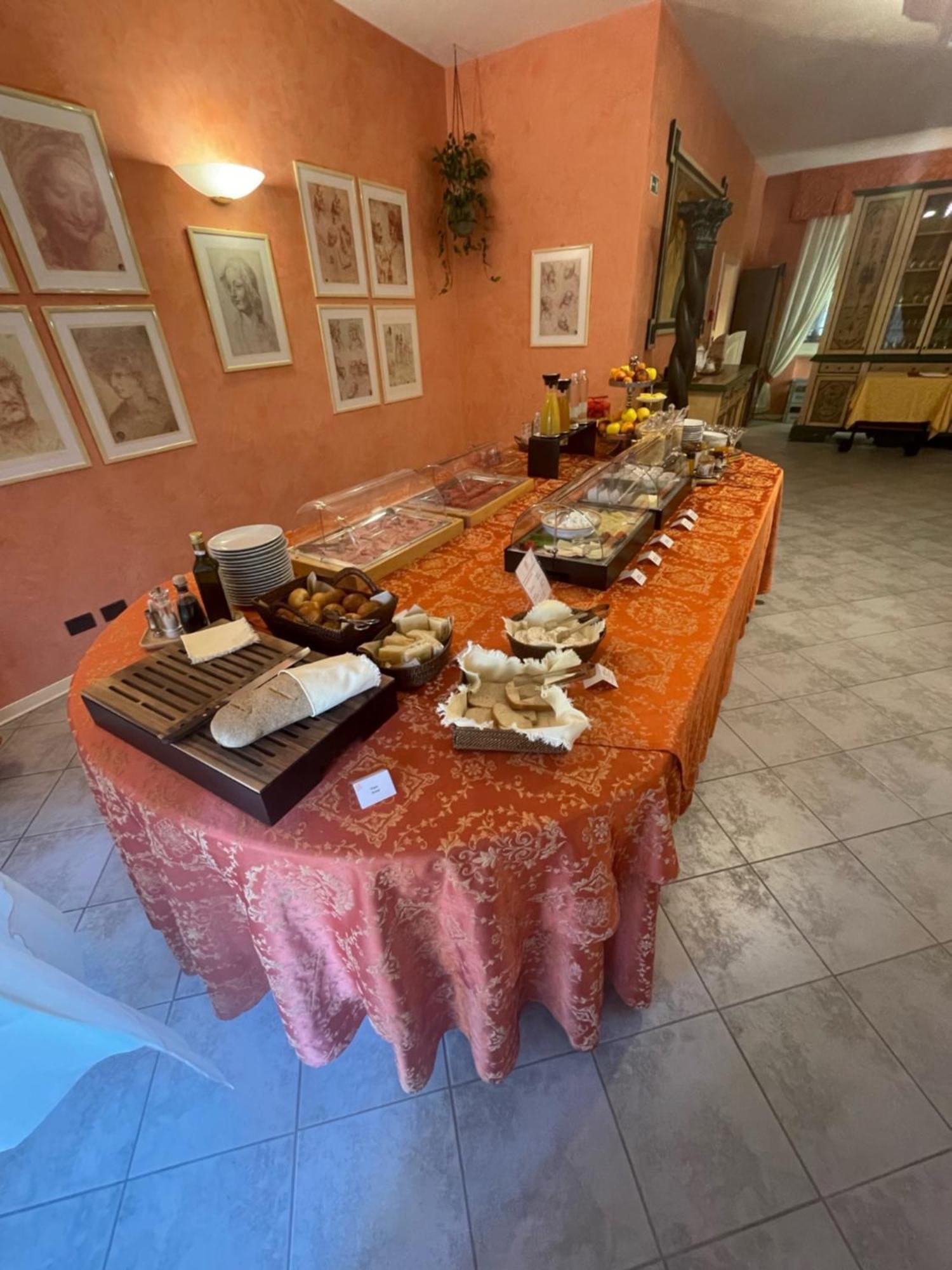 Hotel Villa Leri Monte Colombo Luaran gambar