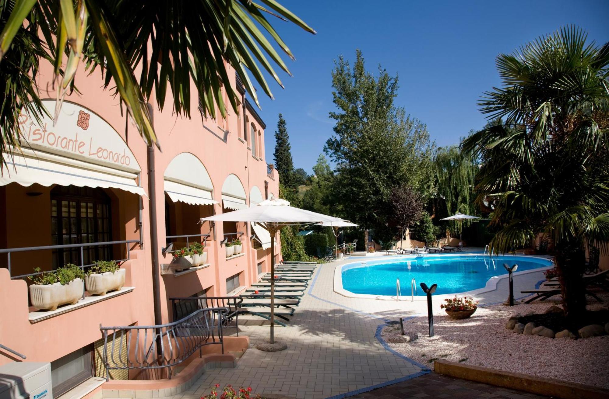 Hotel Villa Leri Monte Colombo Luaran gambar